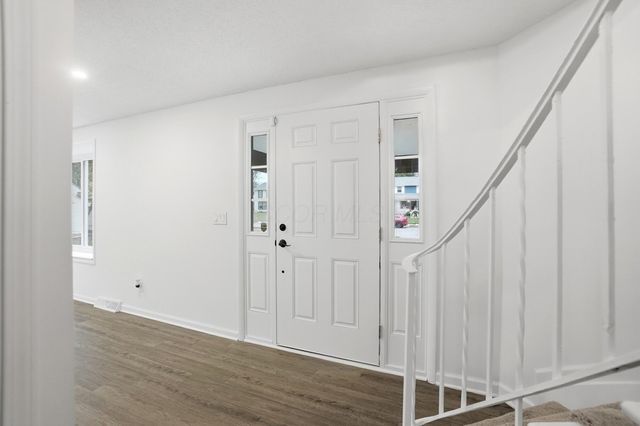 651 Cranfield Place, Columbus, OH 43213