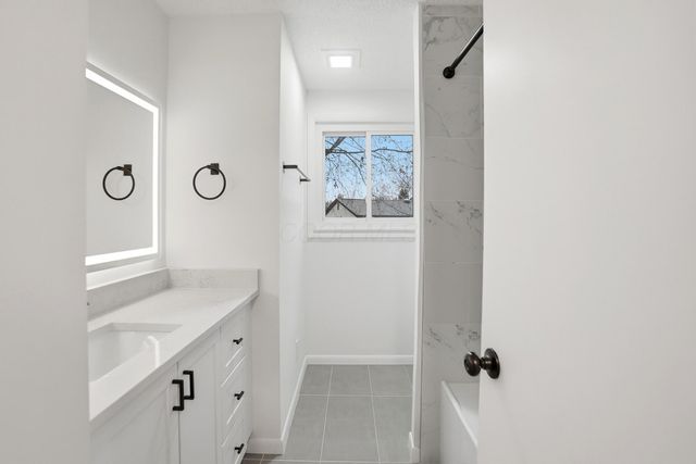 651 Cranfield Place, Columbus, OH 43213