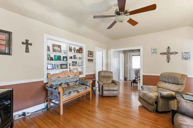 2317 17th Street, Rock Island, IL 61201