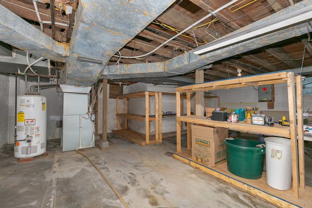 2317 17th Street, Rock Island, IL 61201