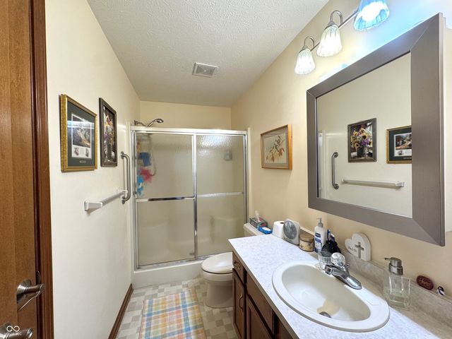 674 Cottage Lane, Greenwood, IN 46143