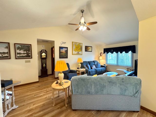 674 Cottage Lane, Greenwood, IN 46143