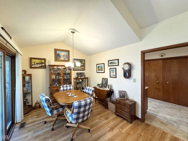 674 Cottage Lane, Greenwood, IN 46143