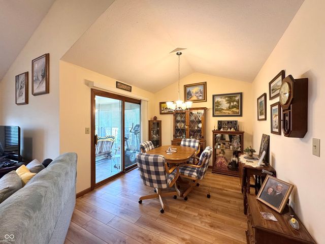 674 Cottage Lane, Greenwood, IN 46143