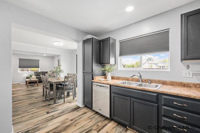 5816 PARKSIDE DR, Cheyenne, WY 82009