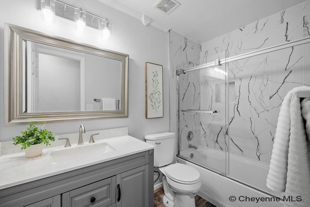 5816 PARKSIDE DR, Cheyenne, WY 82009
