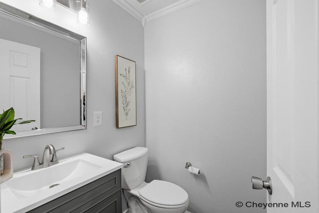 5816 PARKSIDE DR, Cheyenne, WY 82009