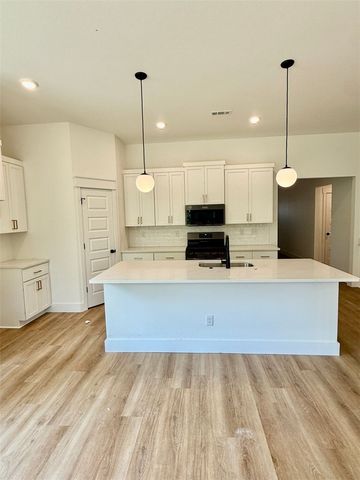 2683 Roe Deer Street, Springdale, AR 72762