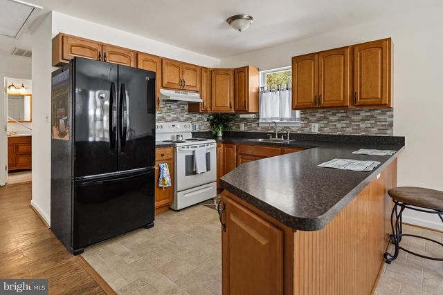 1316 CHERRY GARDEN RD, Baltimore, MD 21221