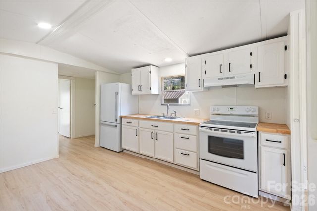 5580 Sugar Hill Road, Marion, NC 28752