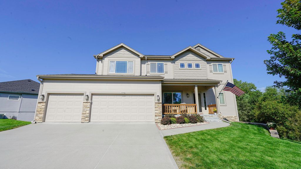 15110 S 17TH Street, Bellevue, NE 68123