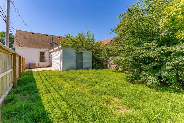 221 W Eighth Street, Mount Vernon, IN 47620