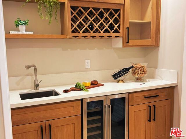 8701 Delgany Avenue 105, Playa Del Rey (los Angeles), CA 90293