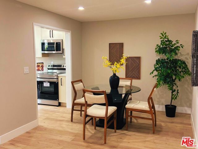 8701 Delgany Avenue 105, Playa Del Rey (los Angeles), CA 90293