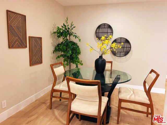 8701 Delgany Avenue 105, Playa Del Rey (los Angeles), CA 90293