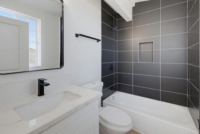 3019 23 Martin Avenue, San Diego, CA 92113