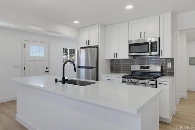 3019 23 Martin Avenue, San Diego, CA 92113