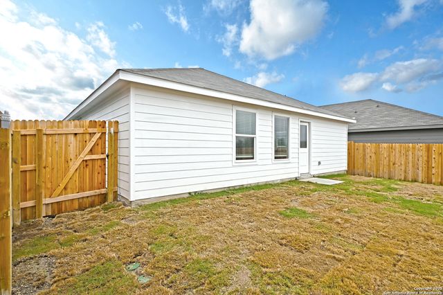 3817 Low Tide, Seguin, TX 78155