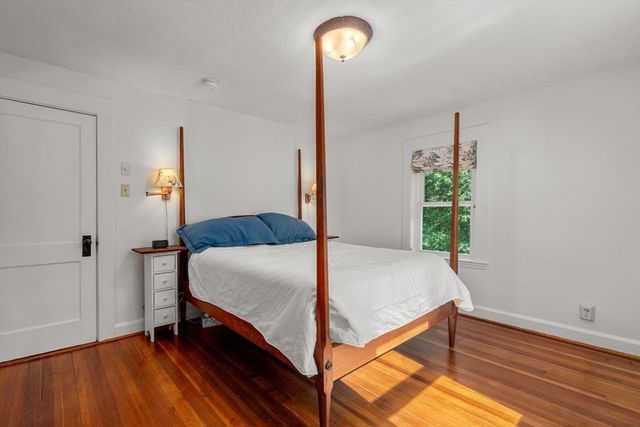 16 Circular Ave, Natick, MA 01760