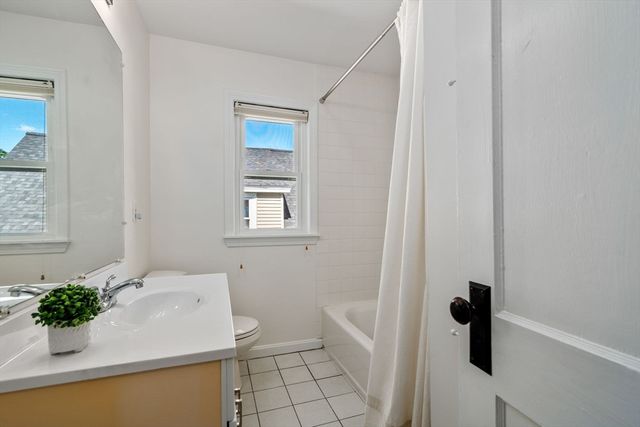16 Circular Ave, Natick, MA 01760