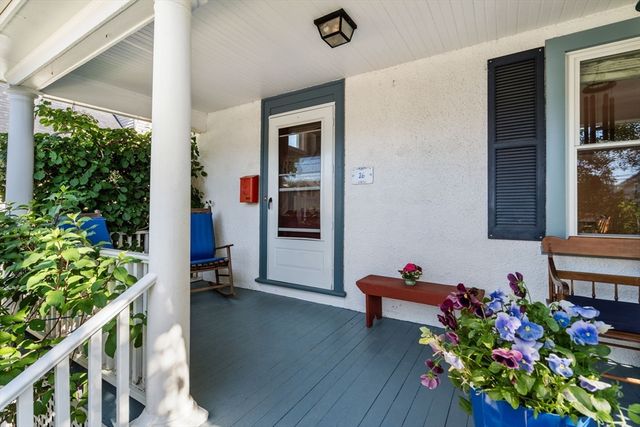 16 Circular Ave, Natick, MA 01760