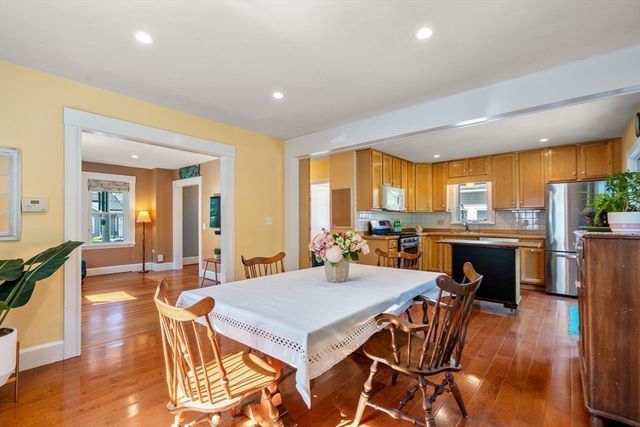 16 Circular Ave, Natick, MA 01760