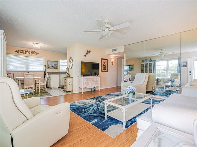 23 Vista Gardens Trail 102, Vero Beach, FL 32962