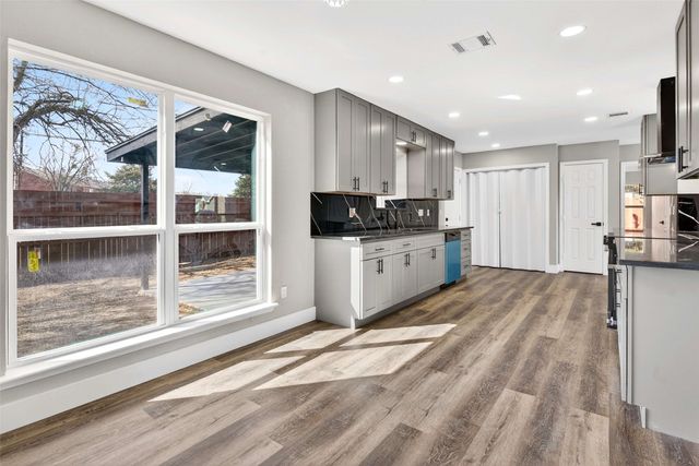 6106 Maple Leaf Drive, Arlington, TX 76017