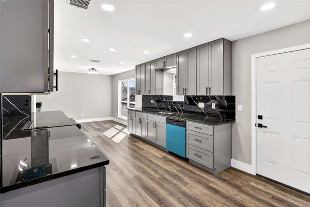 6106 Maple Leaf Drive, Arlington, TX 76017