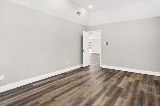 6106 Maple Leaf Drive, Arlington, TX 76017