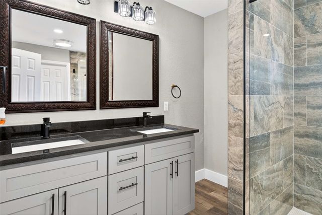 6106 Maple Leaf Drive, Arlington, TX 76017