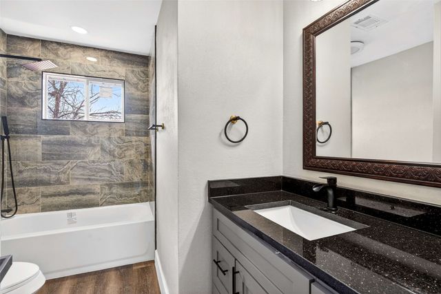 6106 Maple Leaf Drive, Arlington, TX 76017