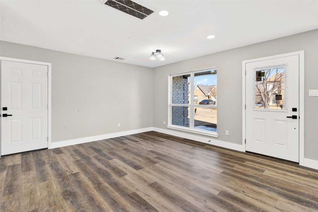 6106 Maple Leaf Drive, Arlington, TX 76017