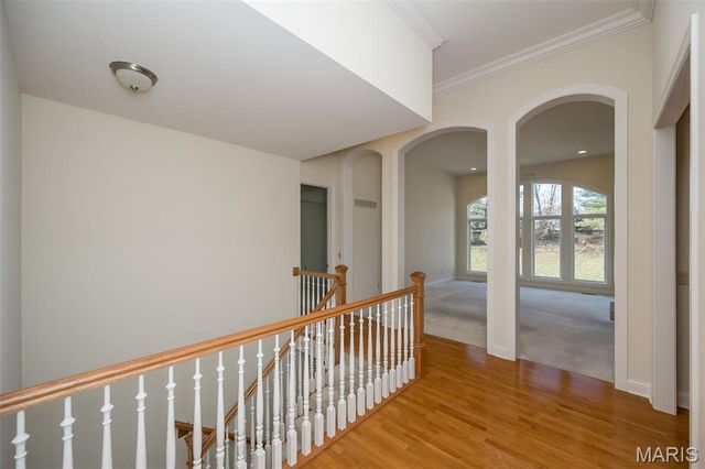 719 Clayton Corners Drive, Ballwin, MO 63011