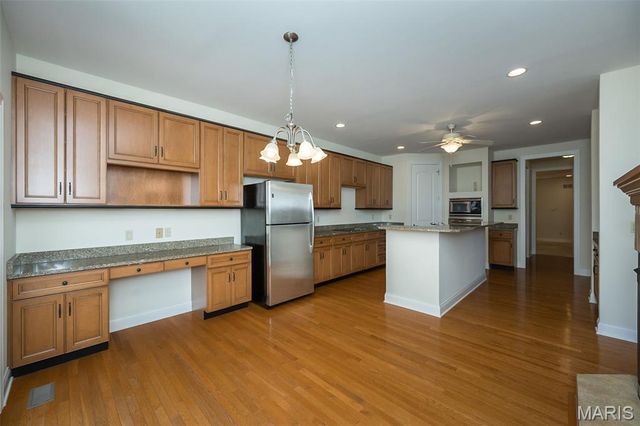 719 Clayton Corners Drive, Ballwin, MO 63011