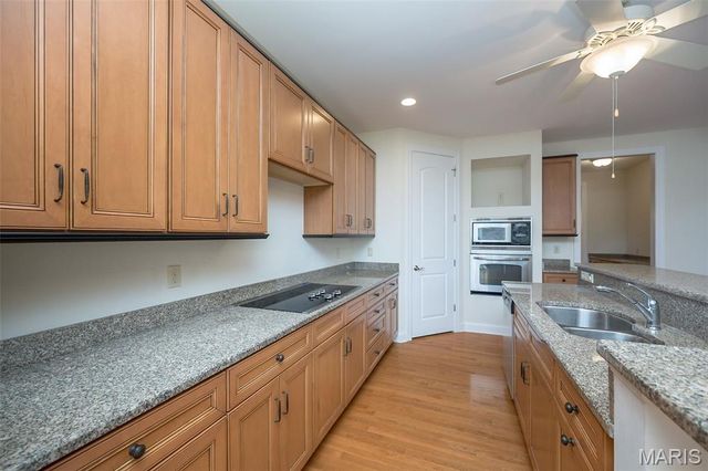 719 Clayton Corners Drive, Ballwin, MO 63011