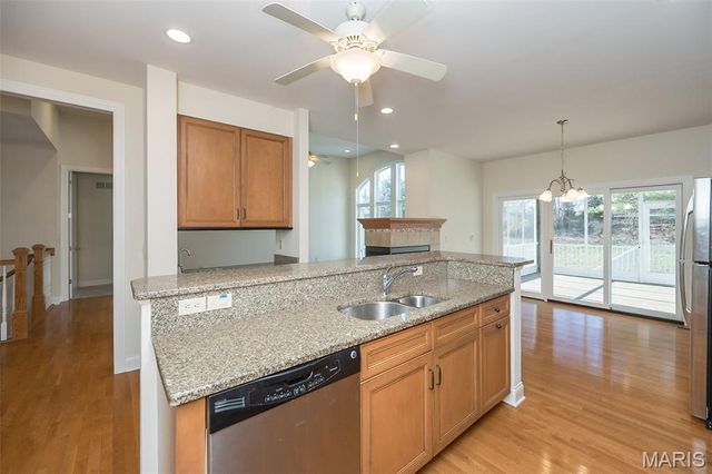 719 Clayton Corners Drive, Ballwin, MO 63011