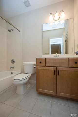 719 Clayton Corners Drive, Ballwin, MO 63011