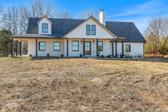 2210 Garners Creek Rd, Dickson, TN 37055