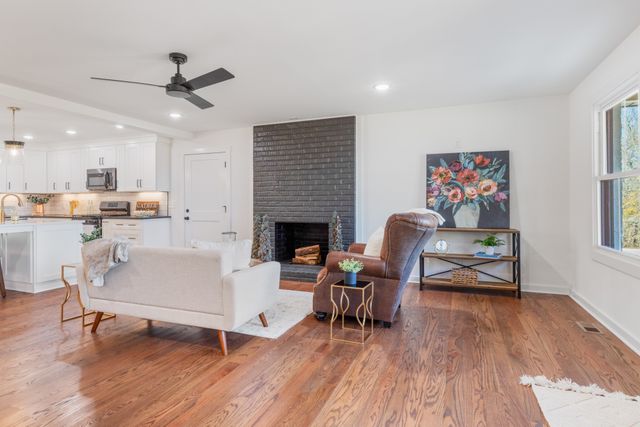 2210 Garners Creek Rd, Dickson, TN 37055