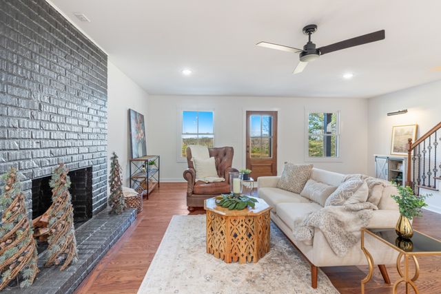 2210 Garners Creek Rd, Dickson, TN 37055