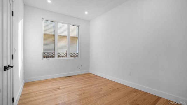 3239 Tierney Place, Bronx, NY 10465