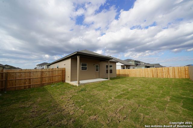 745 TUPELO TANK DR, New Braunfels, TX 78130