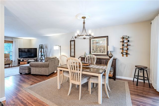 20566 Village Green Drive, Strongsville, OH 44149