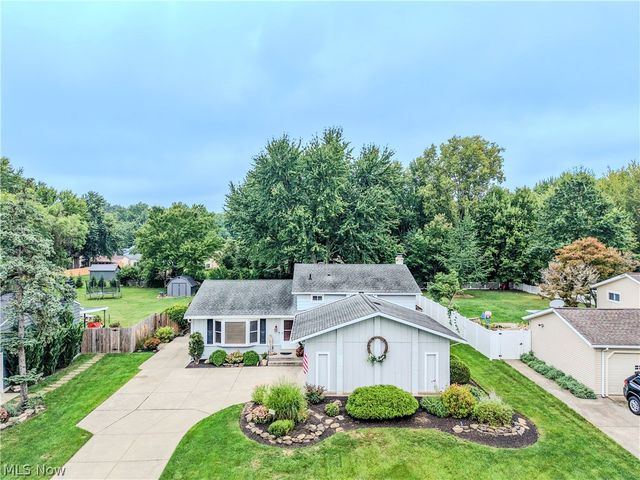 20566 Village Green Drive, Strongsville, OH 44149