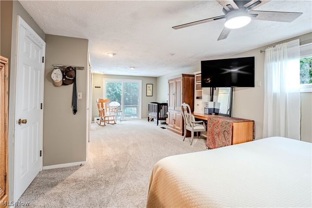 20566 Village Green Drive, Strongsville, OH 44149
