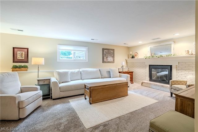 20566 Village Green Drive, Strongsville, OH 44149