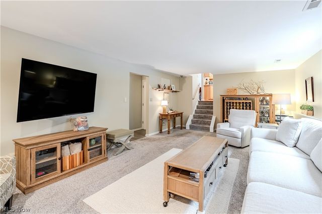 20566 Village Green Drive, Strongsville, OH 44149