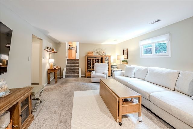 20566 Village Green Drive, Strongsville, OH 44149
