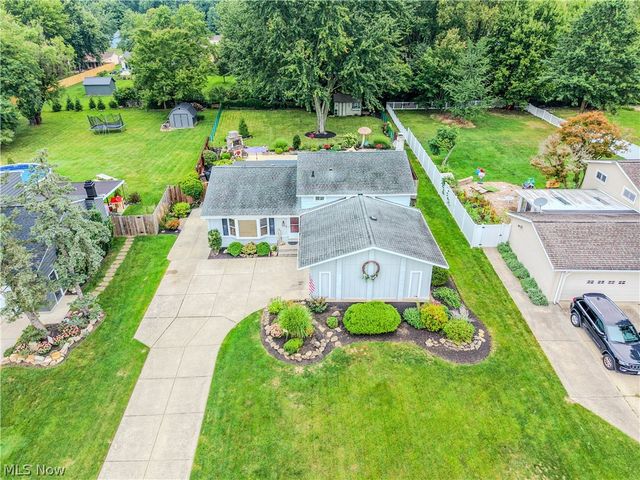 20566 Village Green Drive, Strongsville, OH 44149